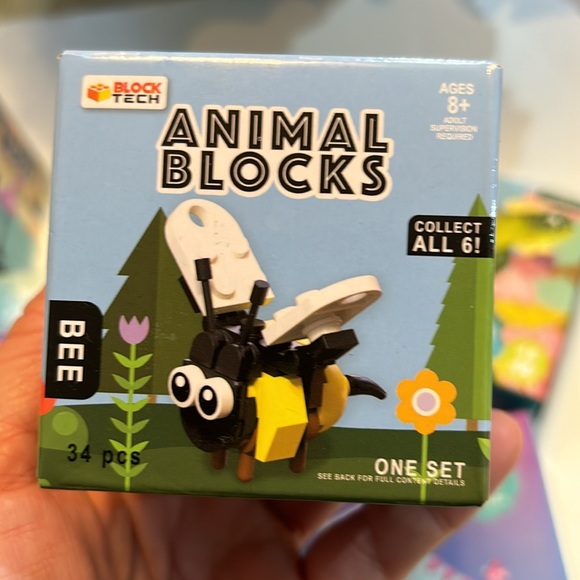 Puzzle lot of small puzzles flat and 3d ages vary 5-8 new nwt and sold as lot - Picture 7 of 9